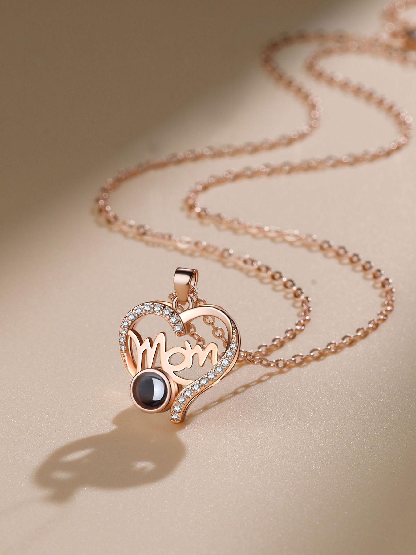 

Mother s Day Gift Heart Projection Necklace For Women 100 Languages I Love You Pendant Clavicle Chain Jewelry For Mom рожевий колір золота