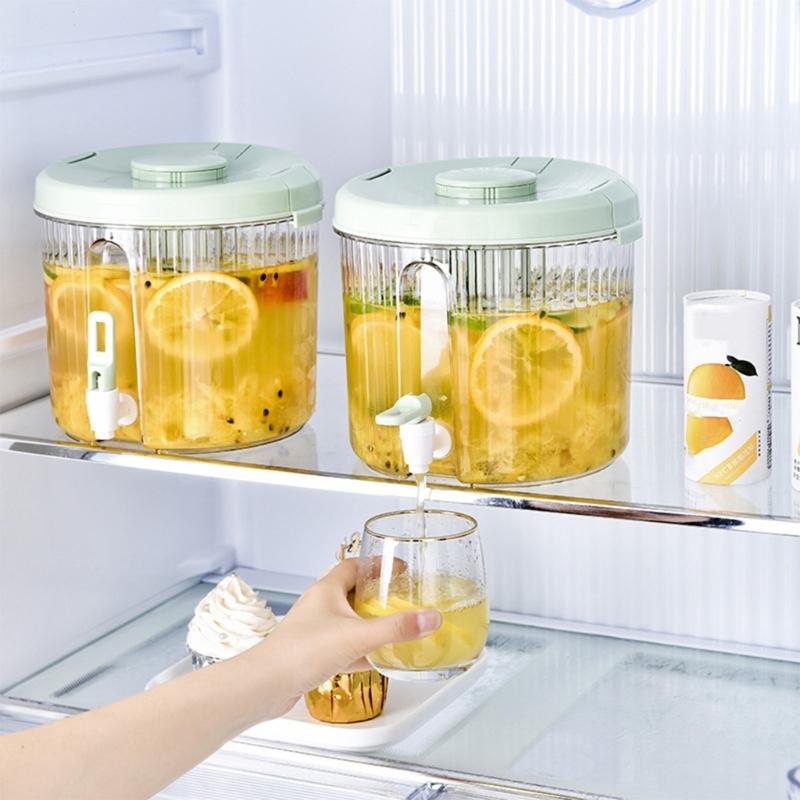 Portable Refrigerator Plastic Drink Dispenser With Tap Leak Proof Iced Beverage Container for Cocktails Juice Storage