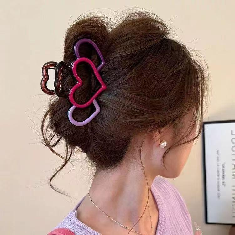 Gradient Heart Claw Hair Clip for Women - 2025 High-End Hair Accessory