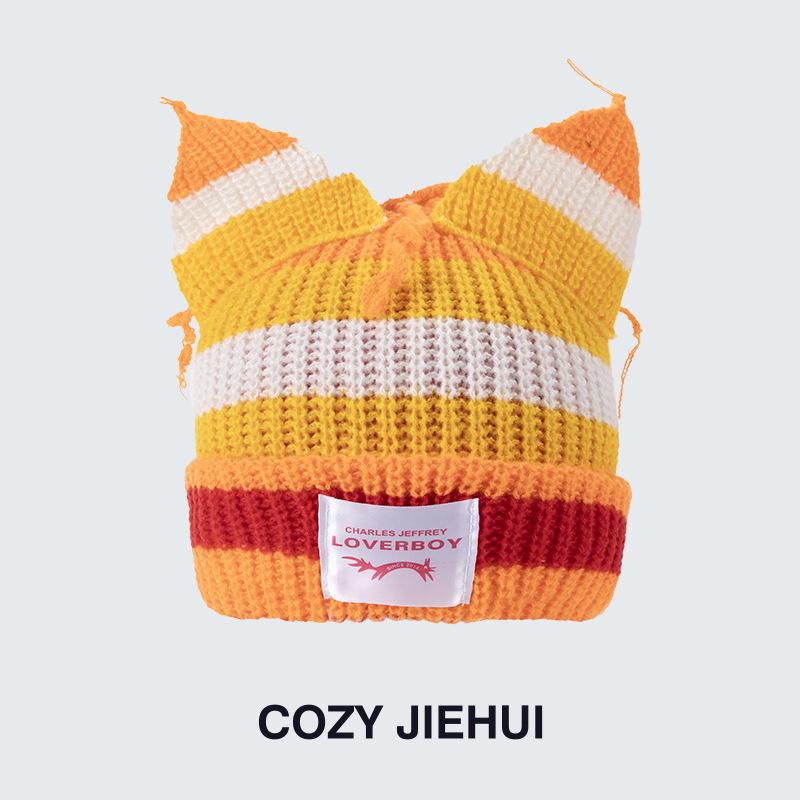 Autumn and winter hats, cat ears knitted hats, men and women of the same style, cute piggy knitted wool hats, warm contrasting colors