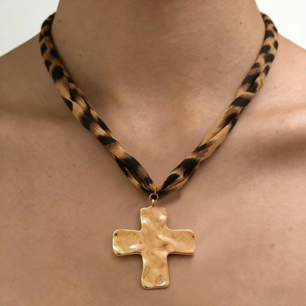 Charm Starfish Pendant Necklace Exaggerated Leopard Cloth Strip Necklace Collarbone Chain