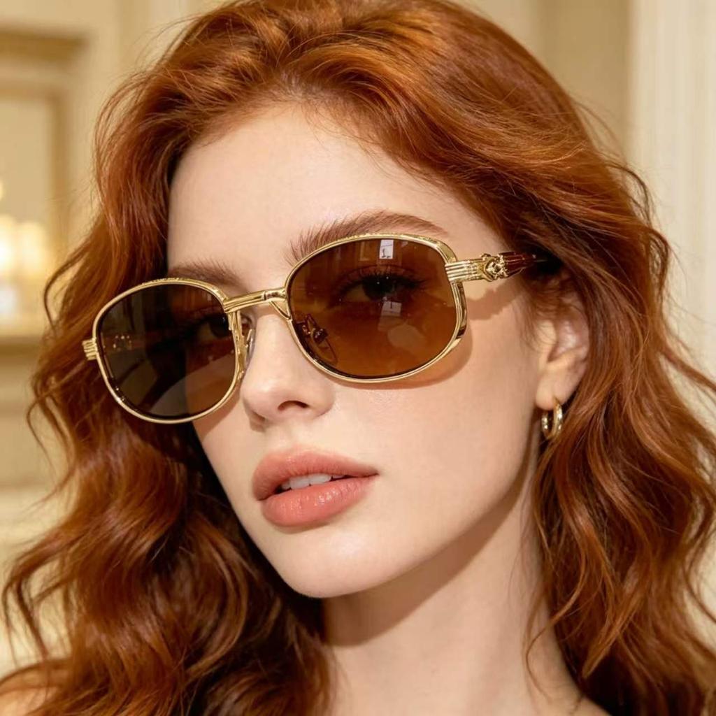 New retro style small box metal European and American trends men and women fashionable outdoor sunscreen versatile street shot sunglasses