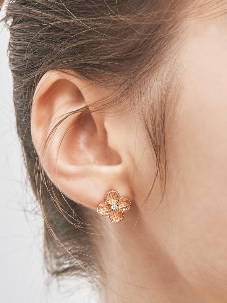 [CRANNE] Cercei cu motiv floare și trifoi placat cu aur de 14K C24EB327