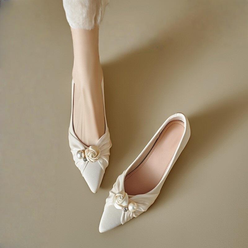 French pearl flower low heel bridal shoes wedding shoes not tired feet engagement shoes pointed thick heel single shoes