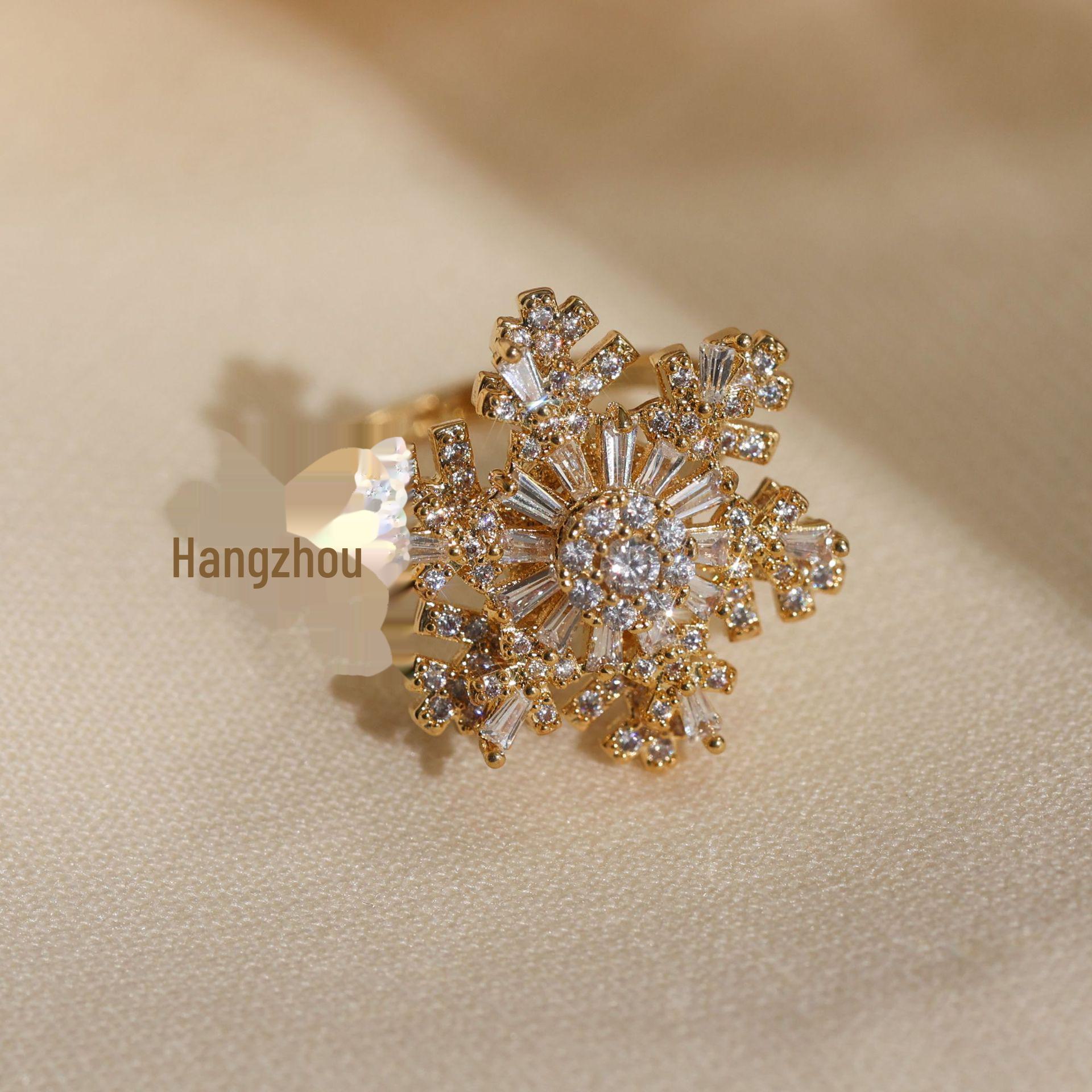 Модное регулируемое вращающееся кольцо в виде снежинки — стильное и индивидуальное для женщин.