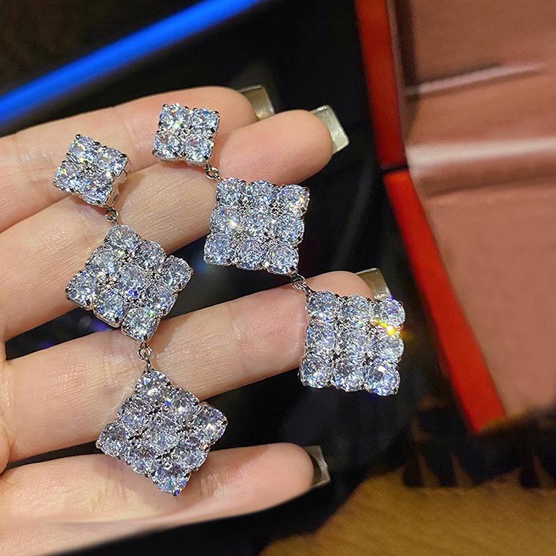 Geometric Small Fragrant Style Earrings For Women, Fashionable And Elegant Temperament Earrings, Light Luxury High-End Jewelry