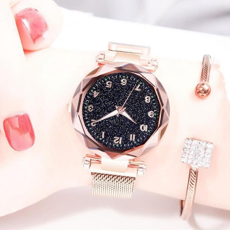 Women Fashion Luminous Numbers Starry Sky Quartz Watch Magnetic Wristwatch Buckle
