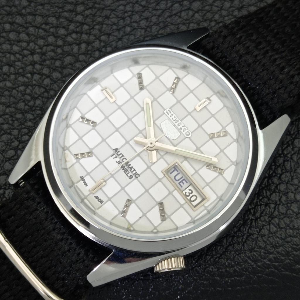 MENS VINTAGE REFURBISHED SEIKO 5 AUTOMATIC JAPAN WHITE DIAL WATCH A440411-4 Sk-a440411