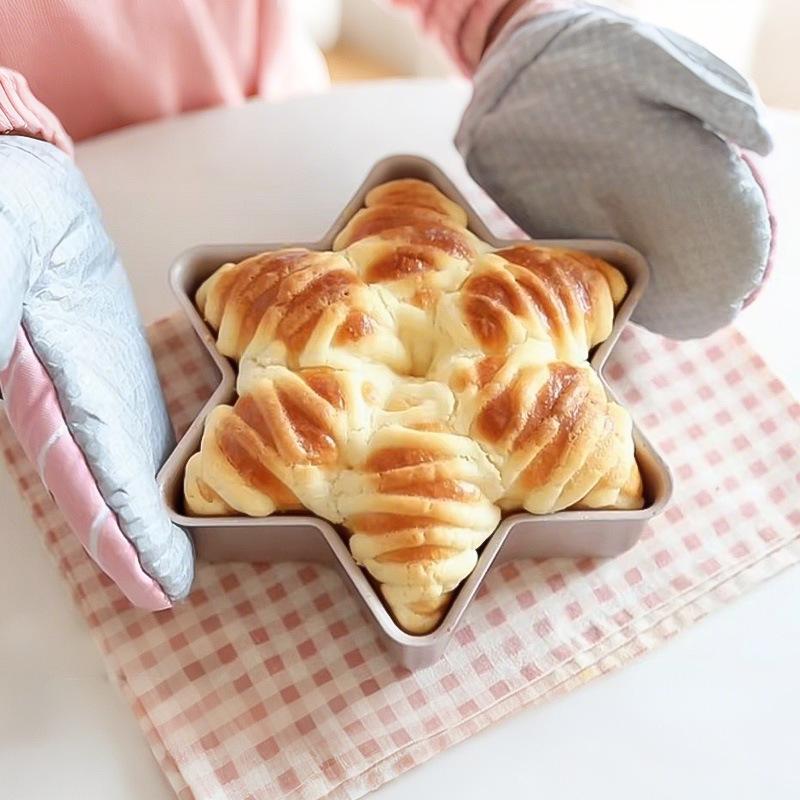 Hexagonal Non-stick Star Bread Cake Mold for Baking Pandoro and European Bread in Oven