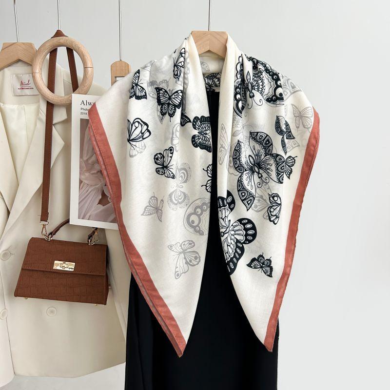 Autumn And Winter White Flower Print Fresh And Elegant 90 Square Scarf Herringbone Shawl Soft Skin-Friendly Warm Scarf