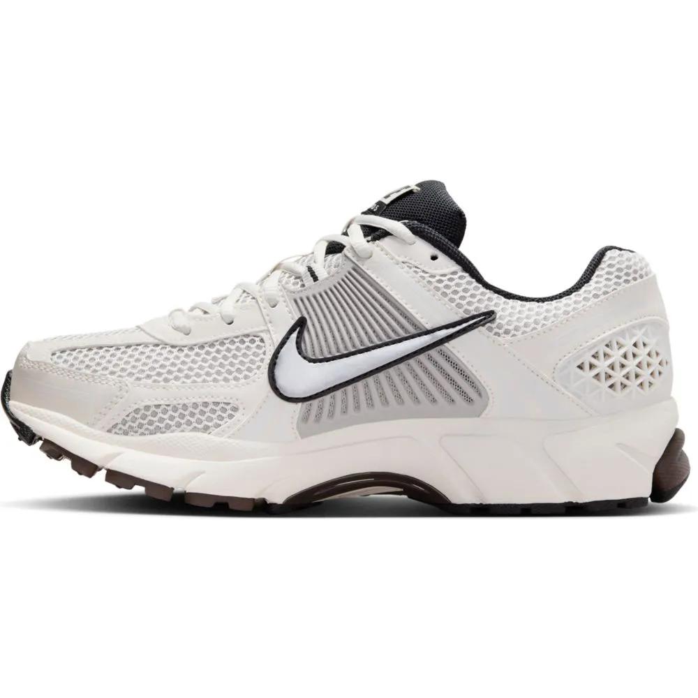 Nike Кросовки Zoom Vomero 5