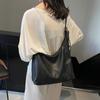 Niche design fashionable commuter tote bag women's 2025 new high-end retro solid color soft-faced shoulder bag