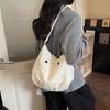 Japanese Retro Canvas Bag: Unisex Large Capacity Crossbody Messenger for Students