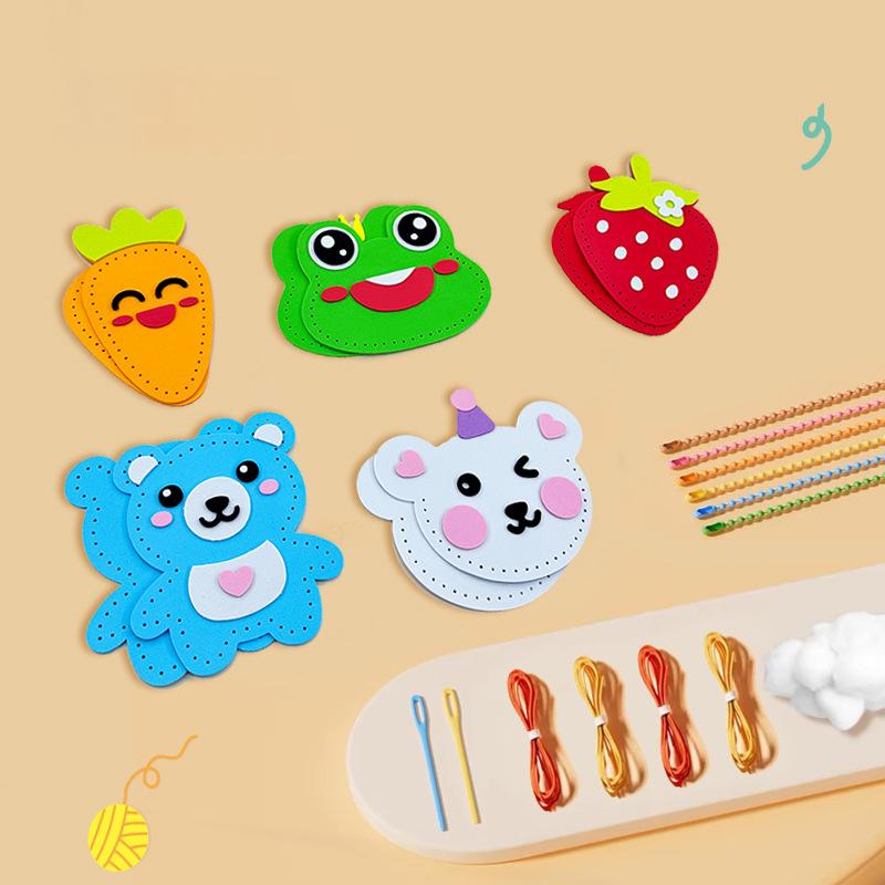 Sewing Kit for Beginner Kids Arts Crafts Cute Cartoon DIY Projects of Stuffed Animal Dolls Pendant Shoulder Bag Threaded Toys