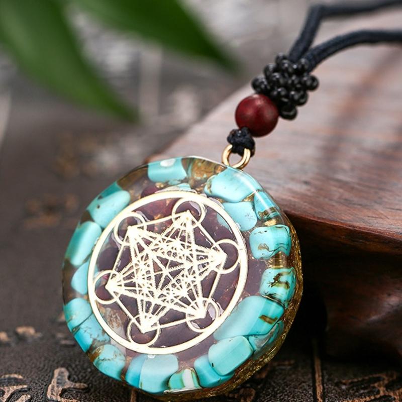 Handmade Crushed Stone Crystal Turquoise Garnets Beaded Necklace Adjustable Length Neckchain Jewelry Gift