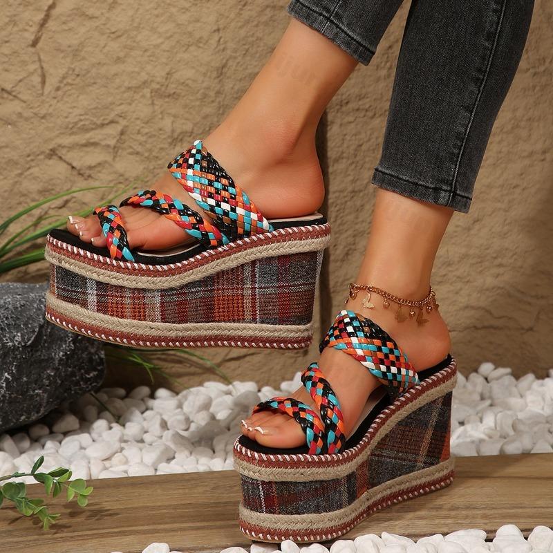 Fashion Women Slippers 2025 Summer New Fashion Peep Toe Wedge Slippers Women Platform High Heels Outdoor Beach Shoes Sandalias De Mujer