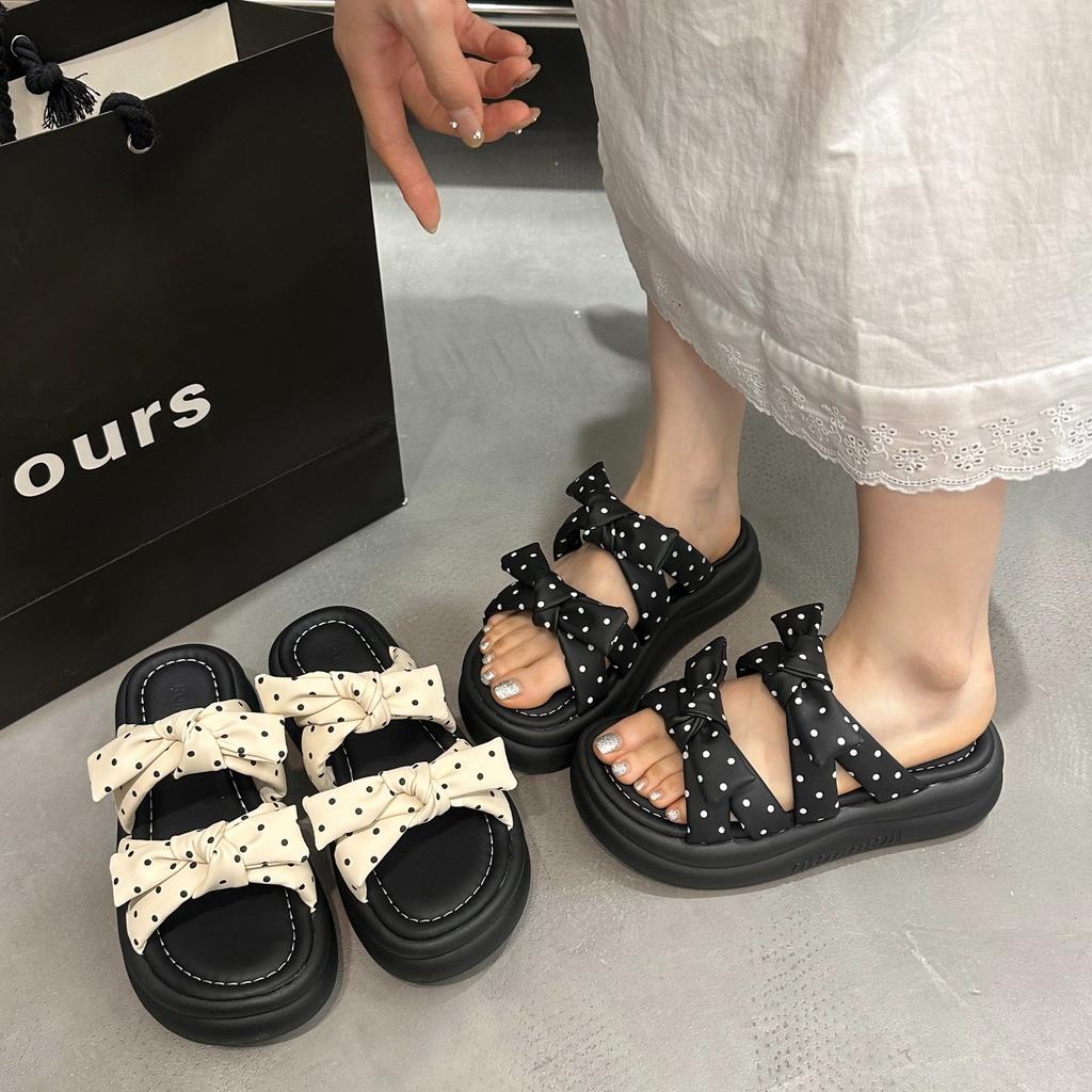 Popular yellow retro thick-soled one-word slippers women's 2025 new summer wear heightening soft-soled non-slip sandals