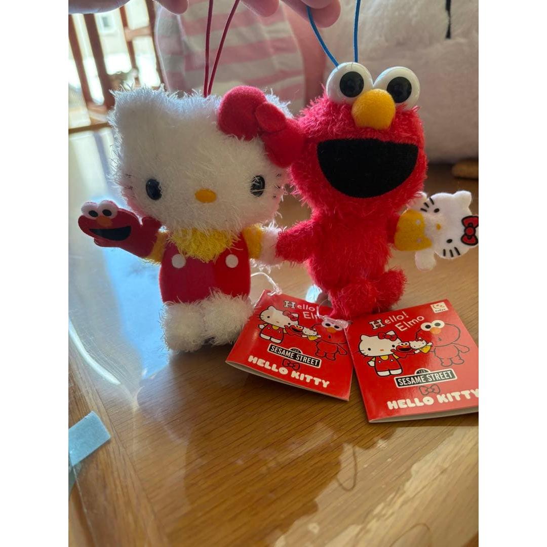 Kitty Elmo mascot set