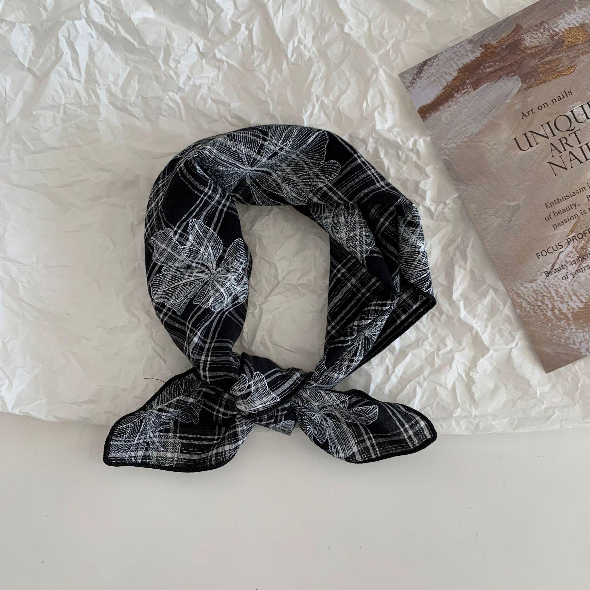 Versatile Japanese Cotton And Linen 58 Small Square Scarf Women S Literary Plaid Headband Silk Scarf Korean Version Decorative Small Scarf 58-58
