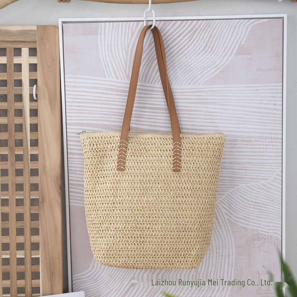 Stylish Versatile Straw Rope Underarm Bag – Perfect for Beach & Fashion.