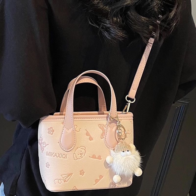 This year, the popular contrasting color small bag women's 2025 new spring and summer messenger bag super fire embossed handbag shoulder