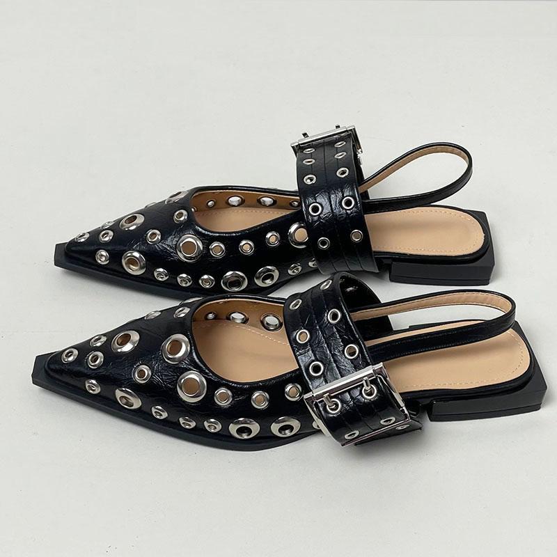 Fashion Big Size Luxury Footwear Red Women Flats Shoes Fashion Metal Buckle Female Casual Slingback Hollow Ladies Sandals Shoes Mules