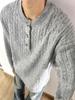 Grå herrtröja med knappar och kabelstickning - Höst/Vinterkollektion, Amerikansk Stil, Exklusiv, Cleanfit Baslager.