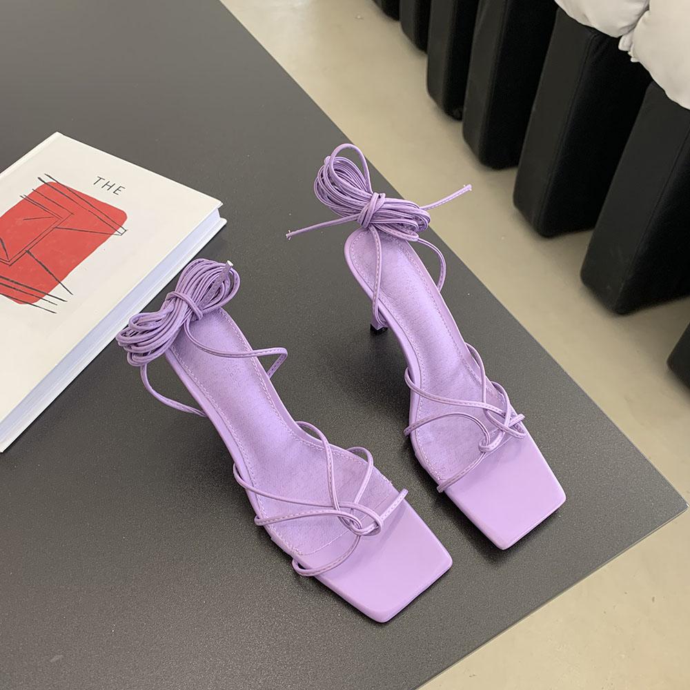 

Модные женские босоножки с открытым носком, летние туфли на тонком каблуке, черные, белые, фиолетовые, с перекрестными ремешками на щиколотке, размеры 35-39 7.5 фиолетовый