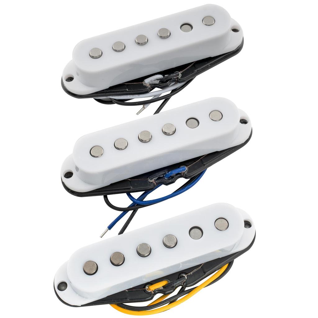 Musiclily Pro ST-60SE Staggered Alnico 5 Guitar Single Coil Pickups (Neck/Middle/Bridge) for Strat Electric Guitars, White (Set of 3)