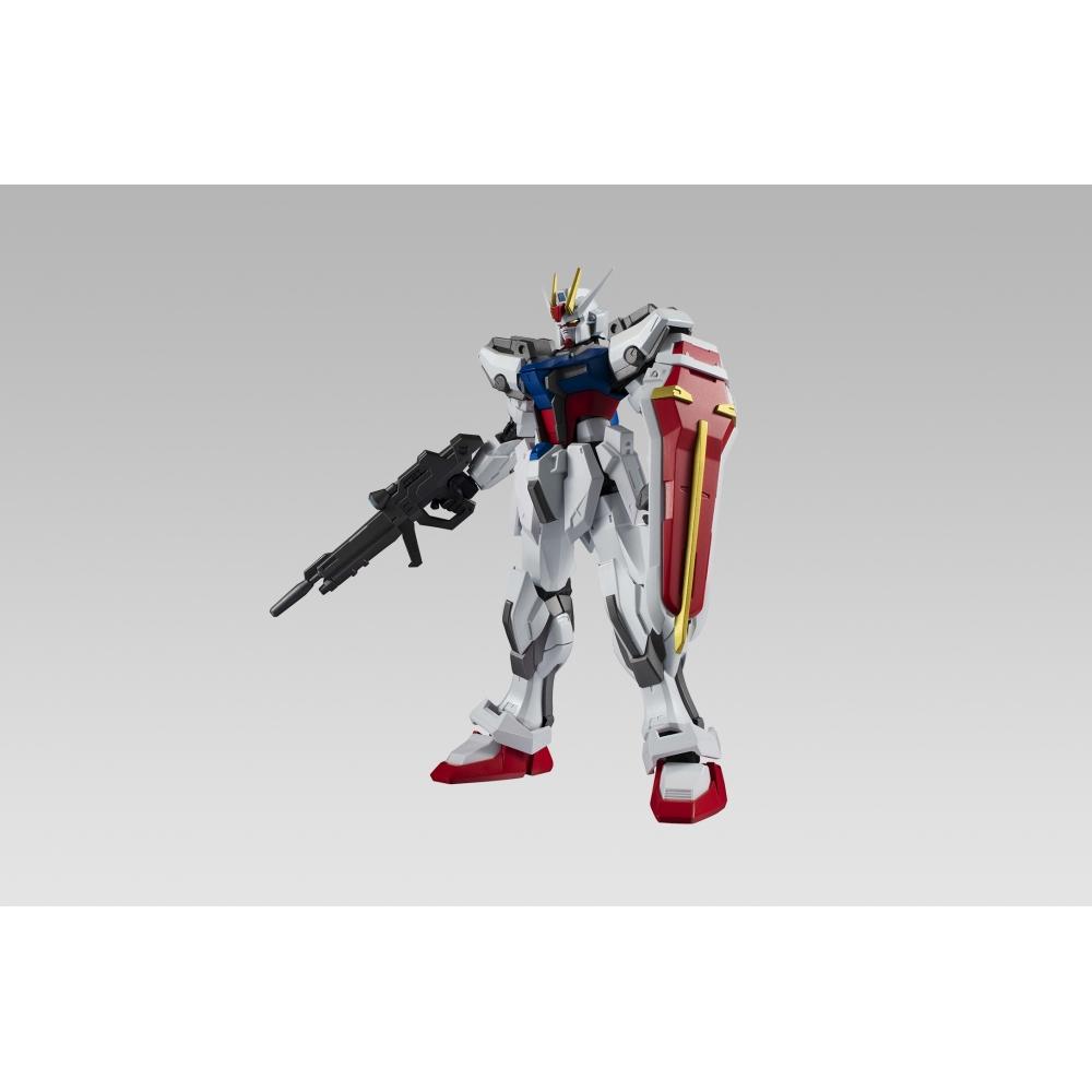 

BANDAI Gundam Universe GAT X105 Strike Gundam
