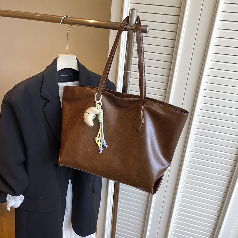 2025 Autumn New Shoulder Handbag Casual Large Capacity Tote Bag Korean Hand-held Underarm Commuter Bag