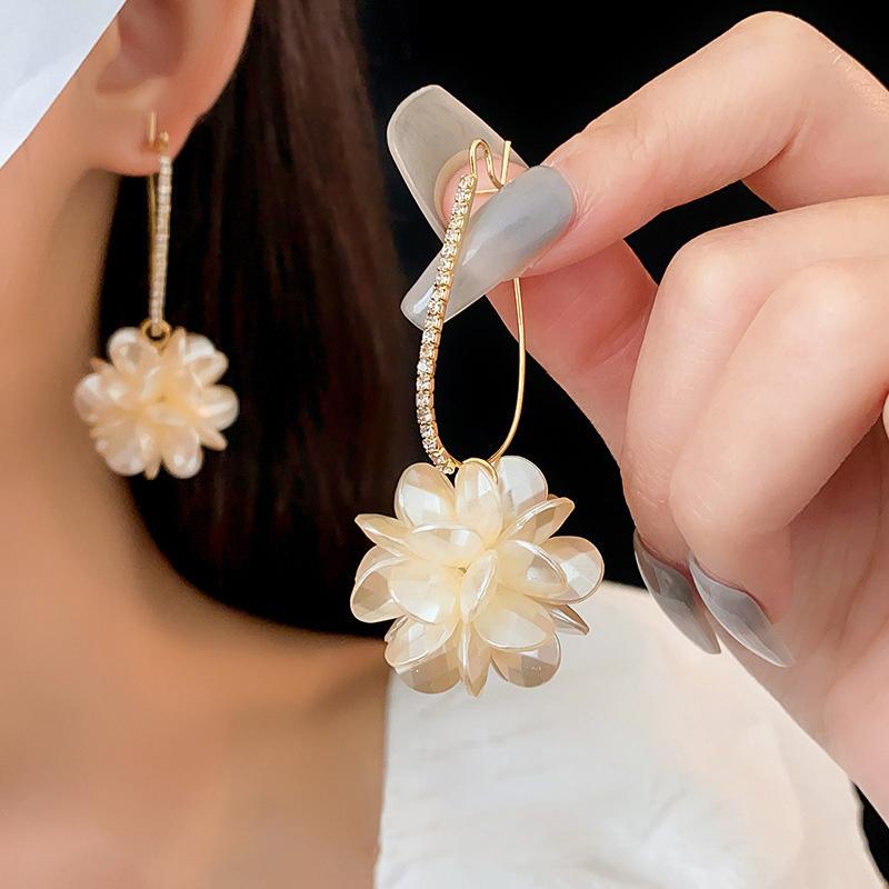 New Trend Elegant Delicate Sweet Lovely Multi-Flower Pearl Earrings For Women Temperament Jewelry Party Premium Gifts Wholesale