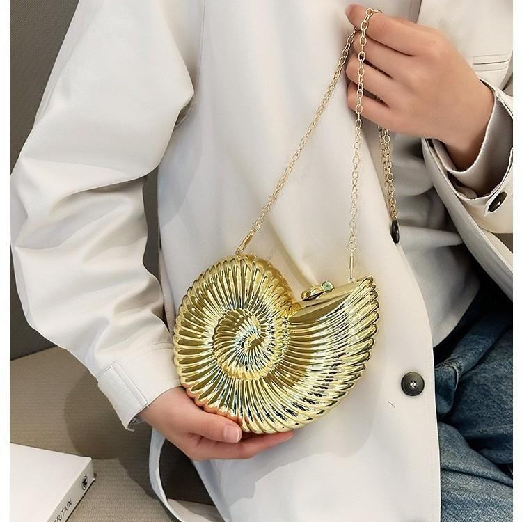 Acrylic Shell Clutch Bag With Lock Closure For Daily Fashion Events