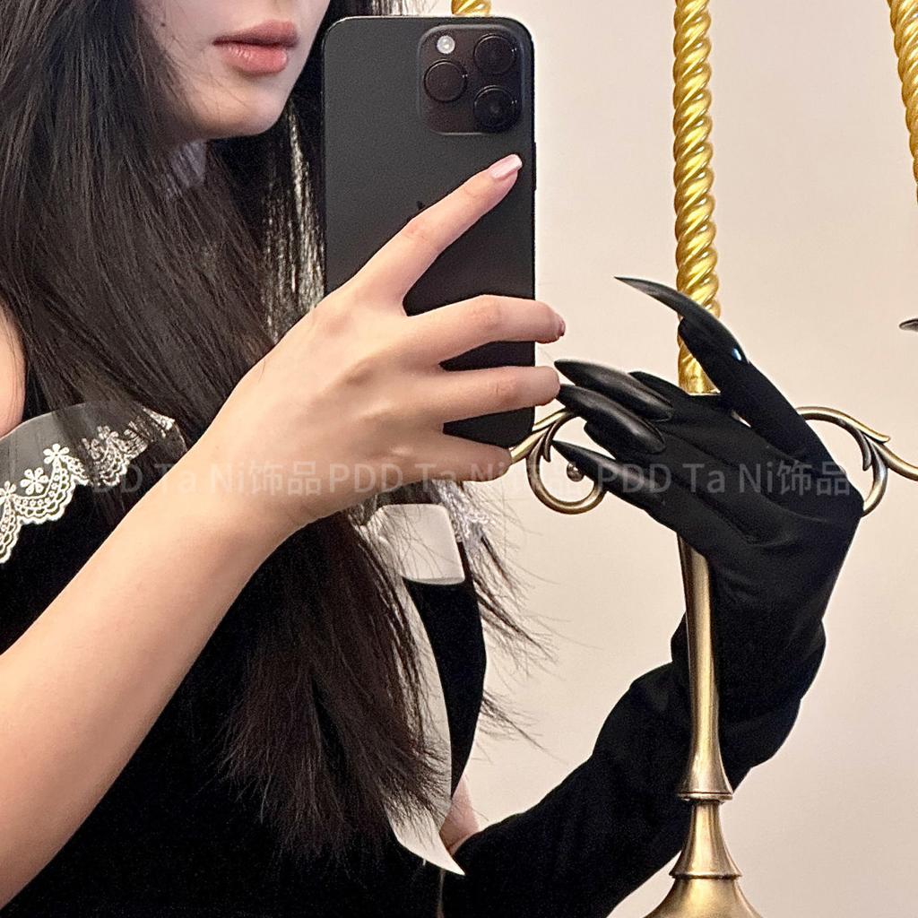 Gothic Punk Nail Glove Claws - Lolita Style Hand Armor for Halloween Cosplay