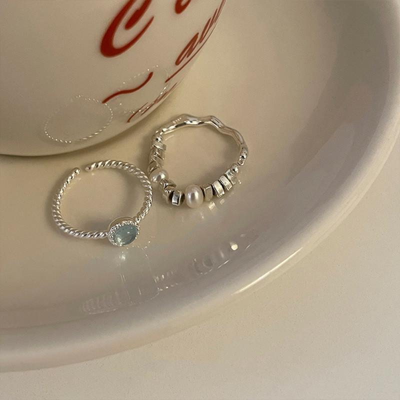 Stylish Minimalist Copper Ring With Pearl And Silver Gemstones For Fashionable Women