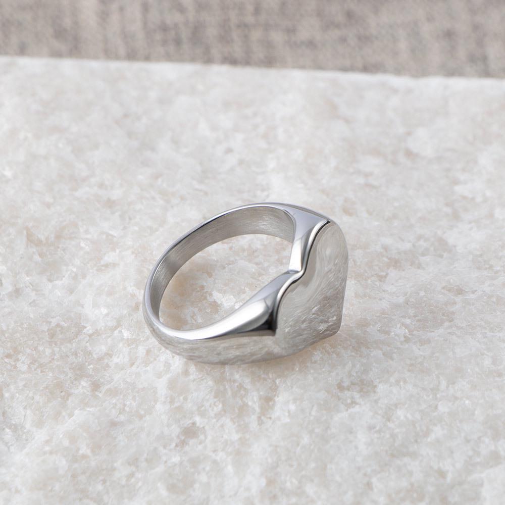 Non-fading Heart-Shaped Titanium Steel Ring - Versatile Jewelry for Men and Women
