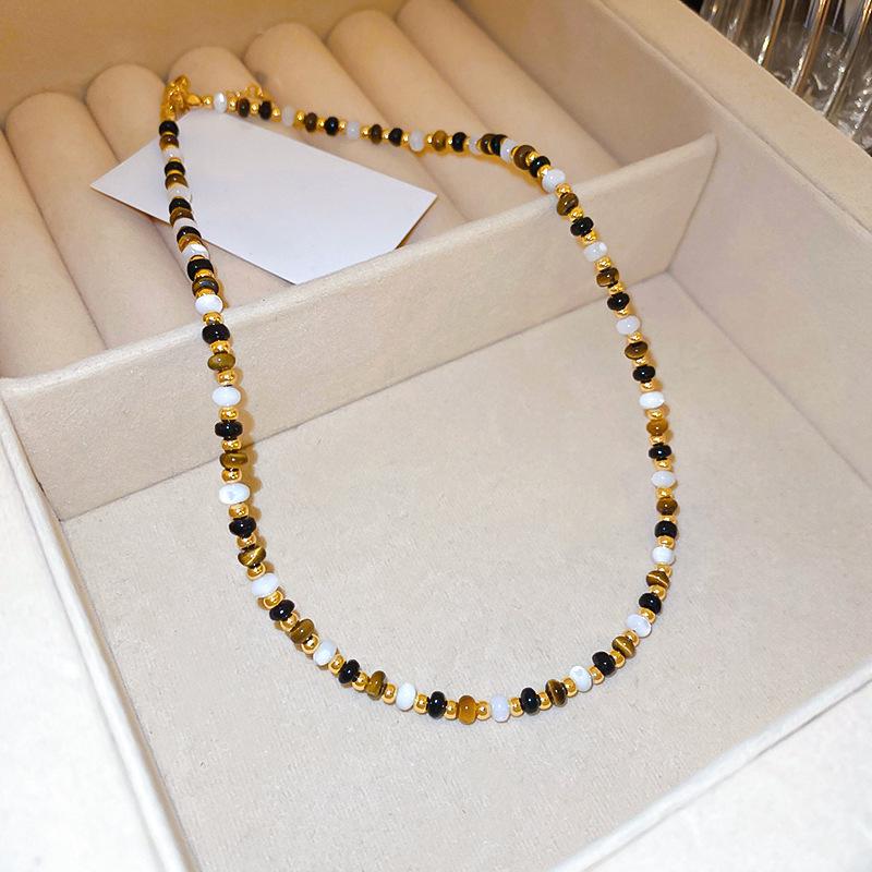 2025 Retro Tiger Eye Necklace: Elegant, Versatile Clavicle Chain with a High-End Luxury Feel