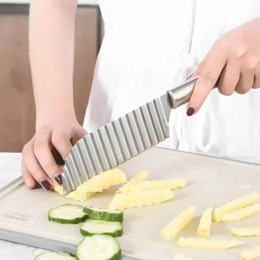 1 Stück Kartoffelchip-Schneider Teig Gemüse Obst Wellen-Schneider Messer Schneider Hackmesser Pommes Frites Maker Werkzeuge Küchenzubehör
