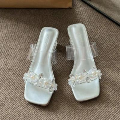 2024 Summer New Square Head Solid Color Transparent Sexy Crystal Heels for Wearing Comfortable Oversized Slippers for Women