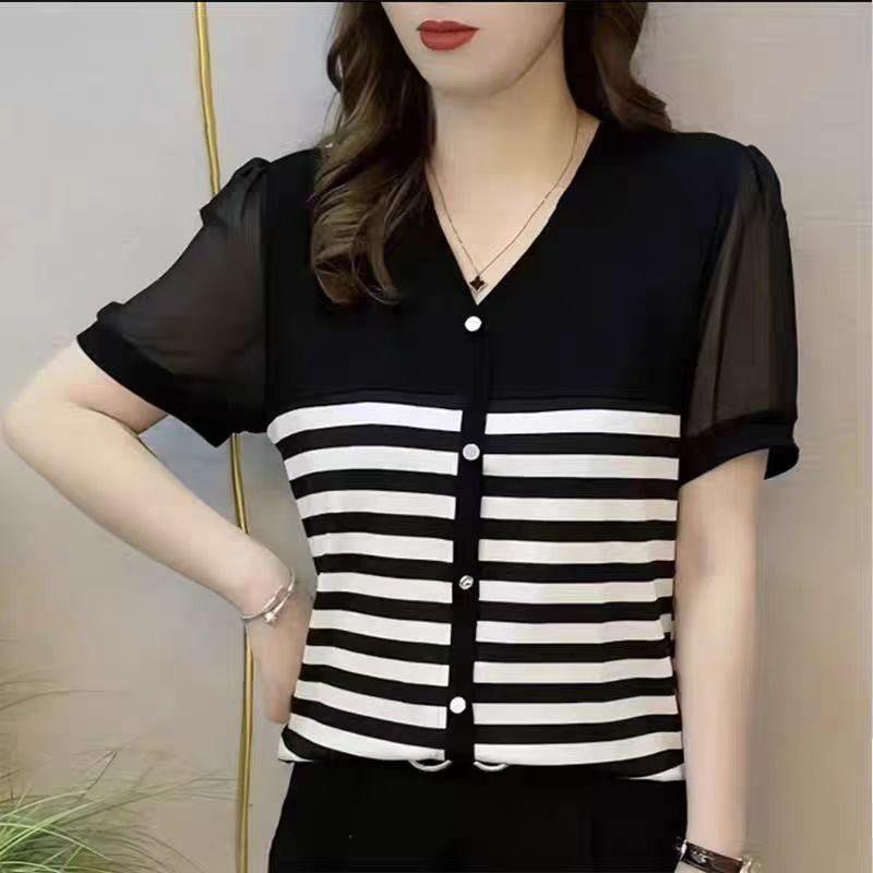 

Женская одежда больших размеров 2025 лето новая футболка с V-образным вырезом в полоску с коротким рукавом популярная одежда тонкий ледяной шелк для полных мм скрыть живот M