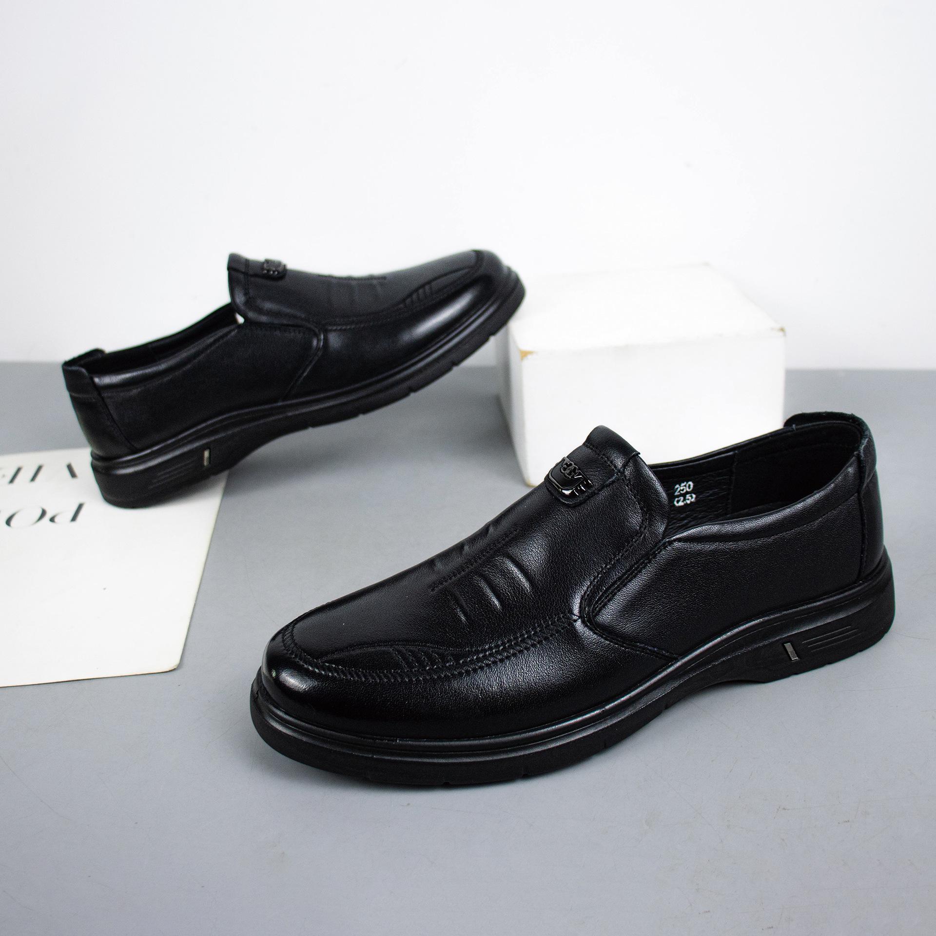 

Men s Genuine Leather Casual Slip-On Lightweight Dad Shoes 40 чорний