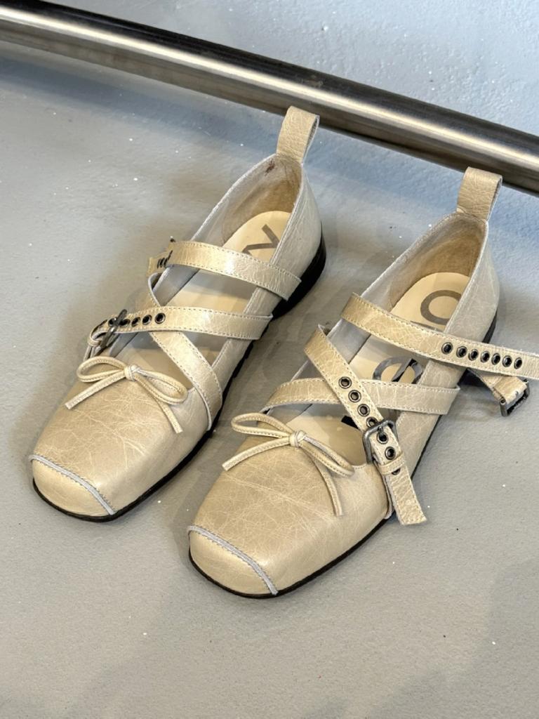 Sheepskin Version of Pig Nose Mary Jane Shoes 2025 New Retro Square Head Ballet Shoes French Shallow Mouth One-word Button Women's Shoes