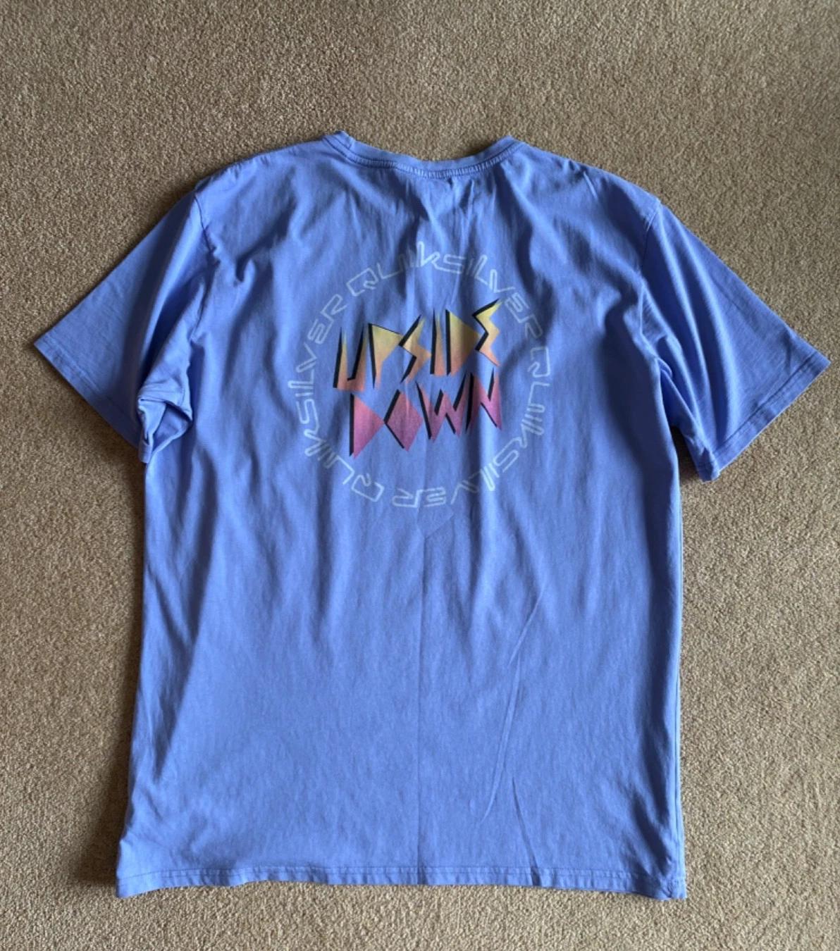 

Футболка QUIKSILVER STRANGER THINGS SURF С БОЛЬШИМ ДИЗАЙНОМ НА СПИНЕ 2XL