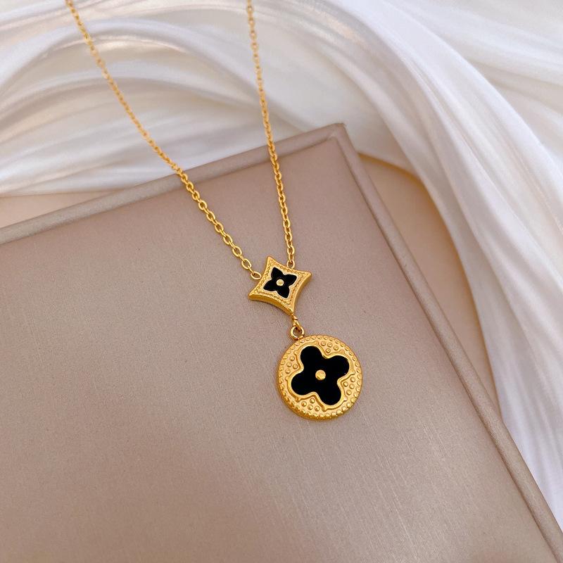 Rhombus Clover Temperament Personality Minimalist Furnace Real Gold Female Collarbone Necklace