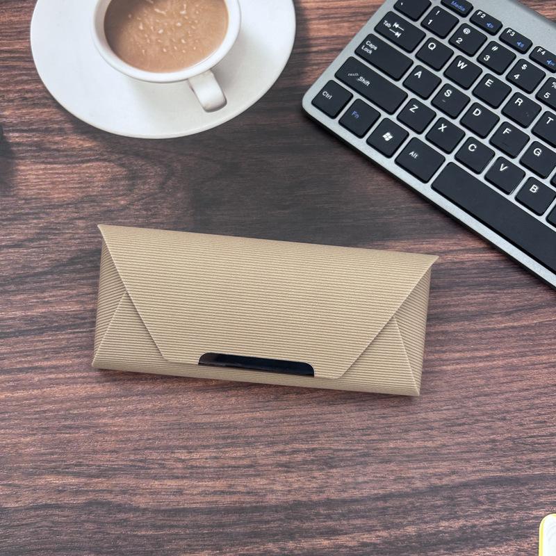 

Handmade PU Glasses Case: Portable & Simple, Customizable with Logo хаки