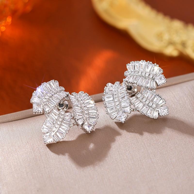 

CAOSHI Delicate Hollow Out Design Dangle Earring Leaf Shape Silver Color Versatile Jewelry for Women Shiny Party Ear Accessories