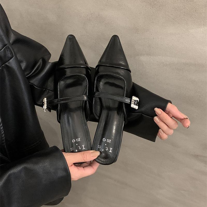 2025 Sommer Spiss Tå Kvinner Muels Tøfler Sko Mote Krystall Design Stil Lav Hæl Slides Sko