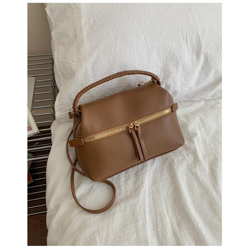 Handbag - High-end, Fashionable, Commuter Bag with A Relaxed Feel, Single-shoulder Crossbody Bag
