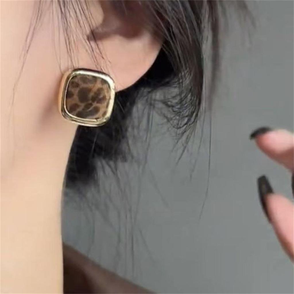 European and American retro square flocked leopard print stud earrings autumn and winter versatile earrings women