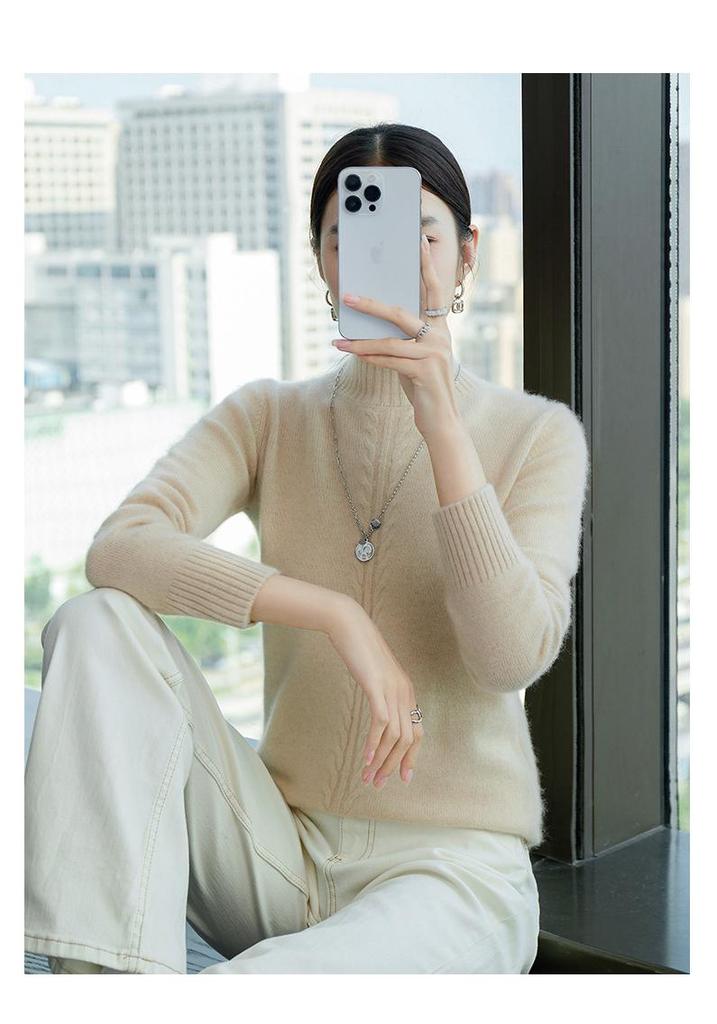 New Women's Seven-Stitch Thick Cashmere Sweater - Long Sleeve Cable Knit Base Layer Versatile Knitwear for Autumn and Winter
